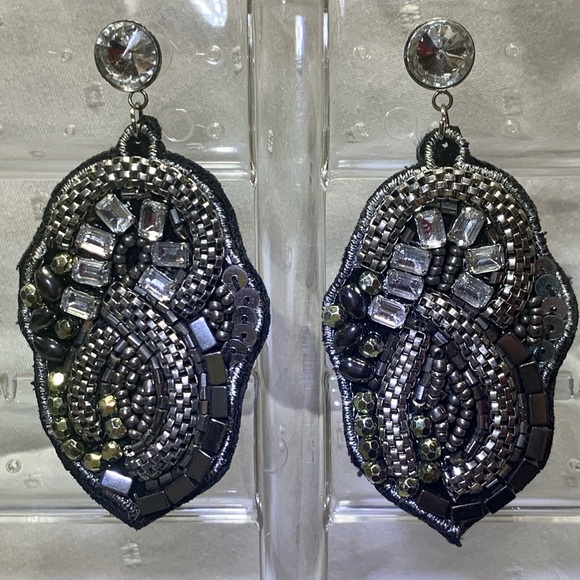 Unique Silver Beaded Sequin Rhinestone Large Post Earrings Black Suede Backing - Picture 10 of 11